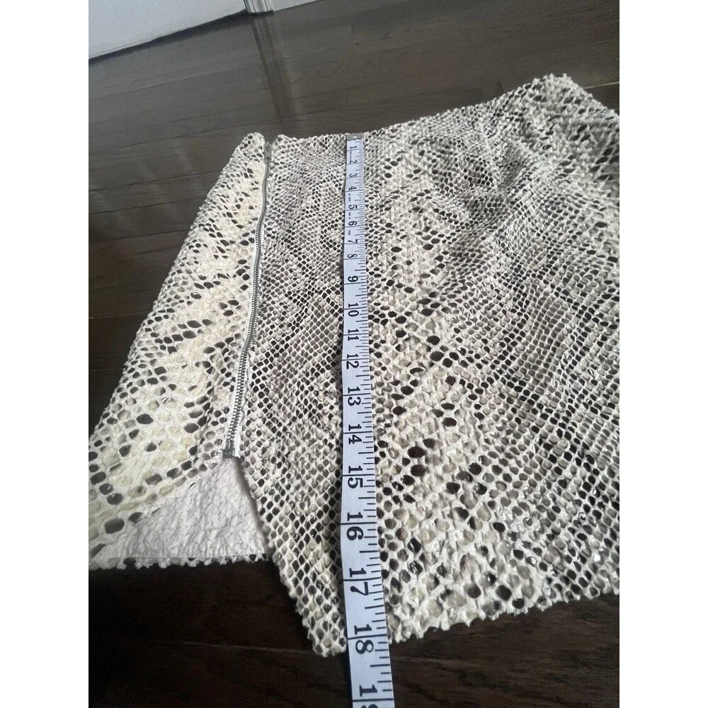 Olivaceous Asymmetrical Mini Skirt White Grey Snake Print Sz Large